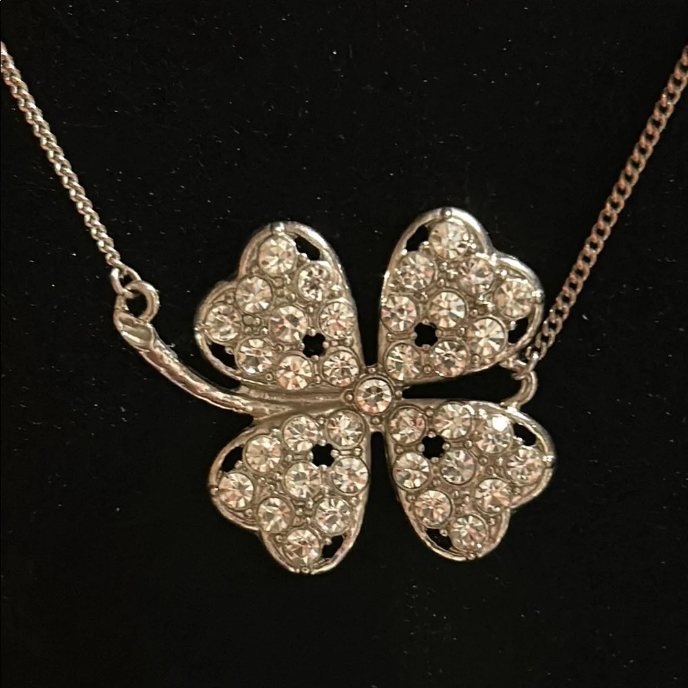 Elegant Silver and Gold Color Clover Necklace - Picture 5 of 8